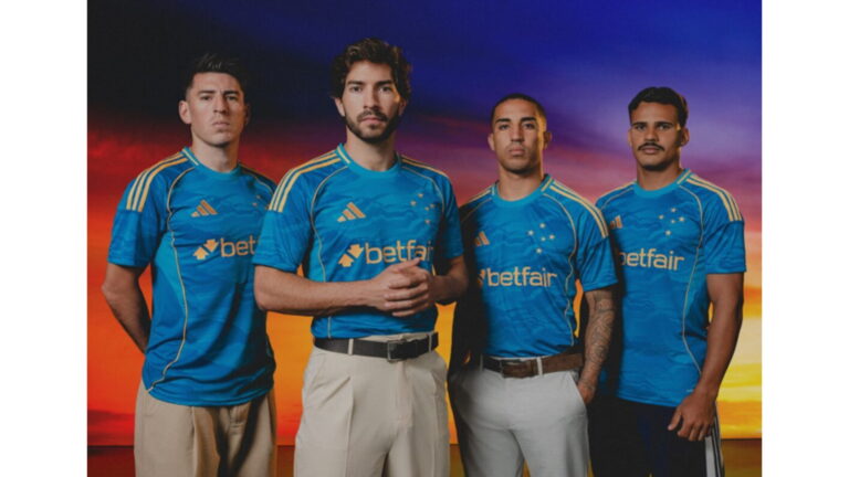 adidas e Cruzeiro lançam terceiro uniforme em homenagem ao Rio São Francisco