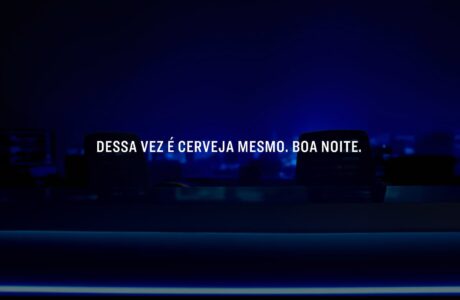 Amstel homenageia William Bonner em sua despedida do Jornal Nacional