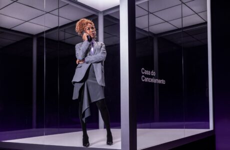 Com Karol Conká, Nubank promove fim da ‘era do cancelamento’ para apresentar benefícios de NuCe