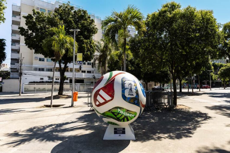 adidas transforma ‘Trionda’ em obra de arte no Rio de Janeiro