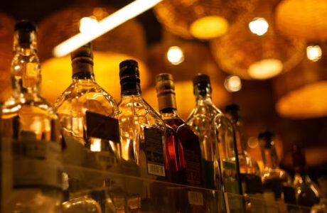 consumo de bebidas destiladas registra retração após notificações de contaminação por metanol