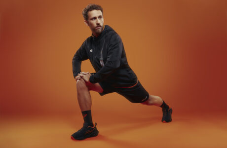 ASICS e Marca Senna lançam NOVABLAST™ 5 inspirado em capacete samurai presenteado a Ayrton Senna