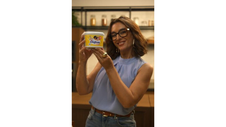 Cátia Fonseca estrela Papo Nhac, nova websérie da Claybom que celebra momentos de afeto, sabor e tradição (1)