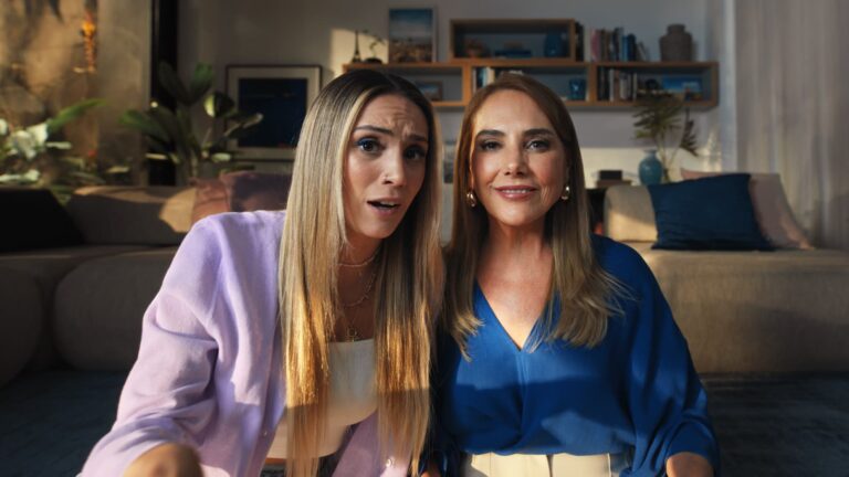 Heloísa e Luísa Perissé estrelam campanha da Decolar