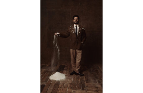 Terra lança revista comemorativa dos seus 25 anos com Criolo na capa