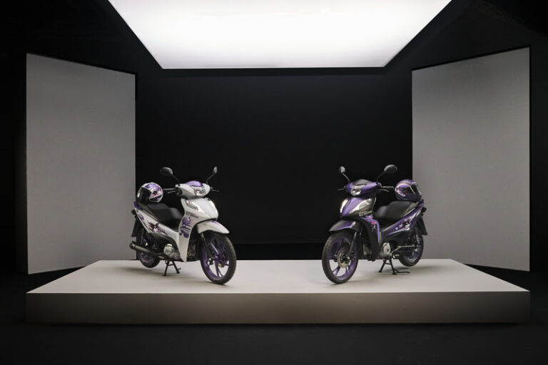 Honda apresenta moto conceito inspirada na personagem Kuromi, da Sanrio