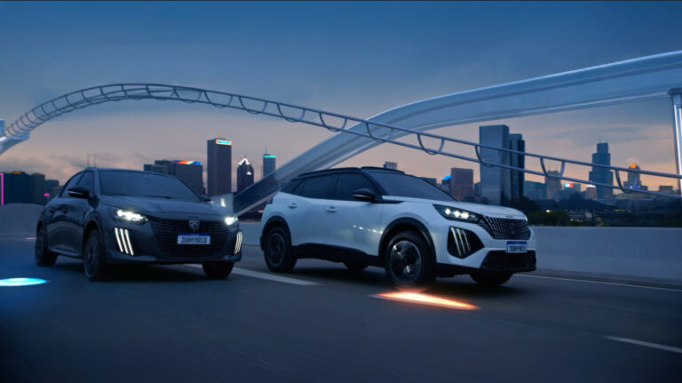 Peugeot transforma São Paulo em fliperama na nova campanha publicitária para os híbridos 208 e 2008