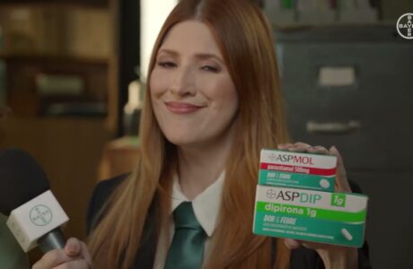 Dani Calabresa invade o cotidiano dos brasileiros para apresentar os novos analgésicos da Bayer