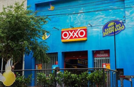 OXXO entra no ritmo do Carnaval e mostra que a folia também passa pela esquina