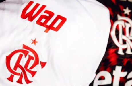 WAP estreia em uniforme do Flamengo após contrato fechado em dezembro