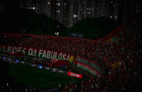 Clear realiza ação inédita e surpreende torcedores de Portuguesa e Corinthians nas quartas do Paulistão (2)