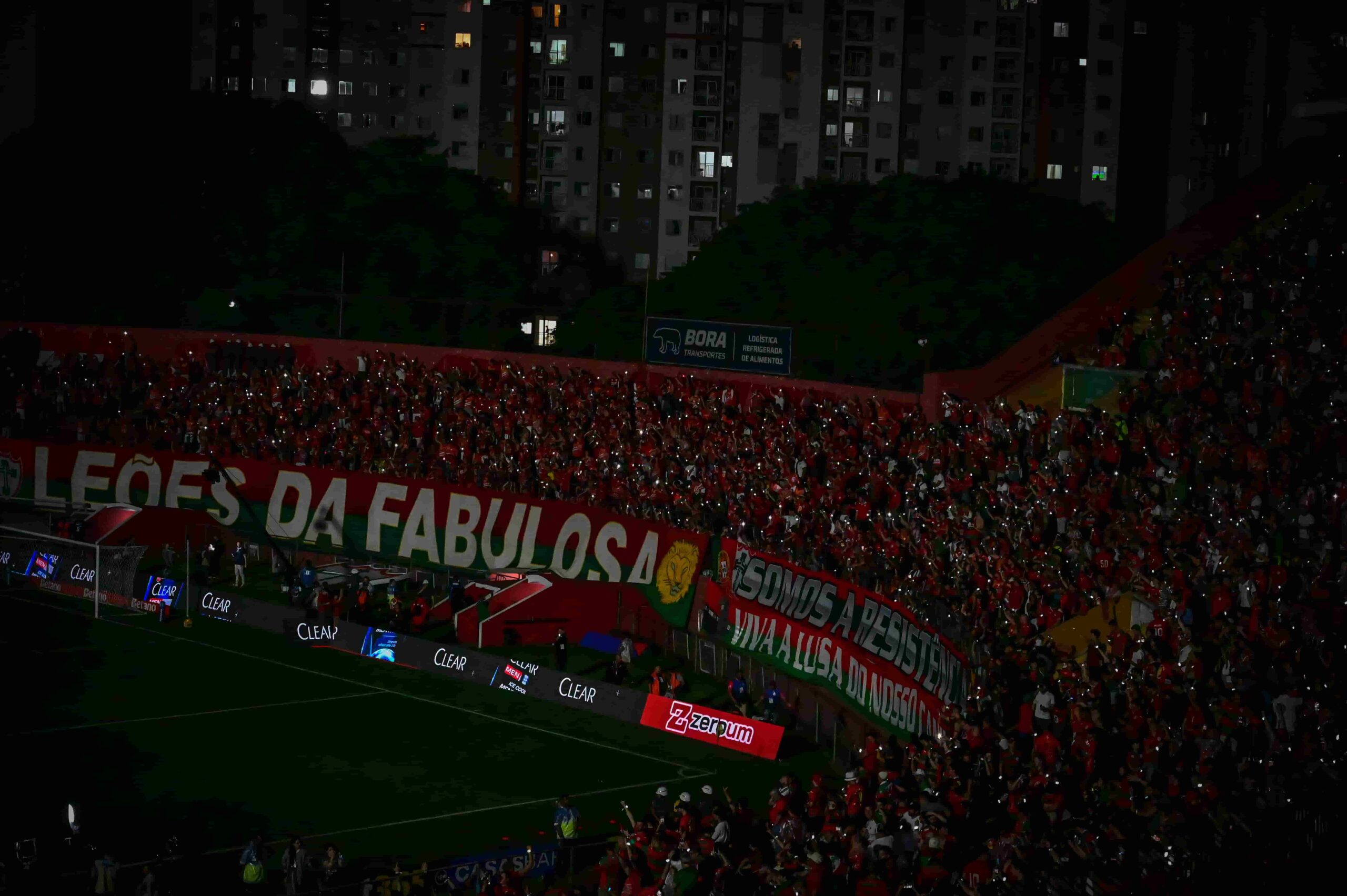 Clear realiza ação inédita e surpreende torcedores de Portuguesa e Corinthians nas quartas do Paulistão (2)