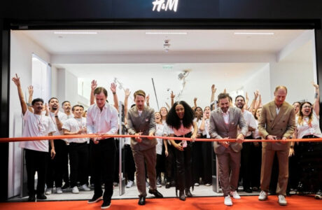 H&M estreia no Brasil com loja física e online