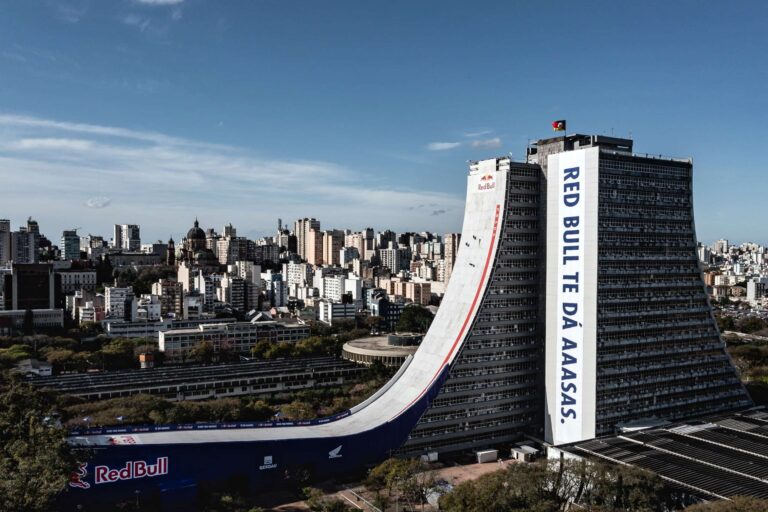 Honda Motos se junta à Red Bull em ação inédita no Building Drop (1)