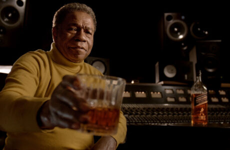 Johnnie Walker reverencia Paulinho da Costa