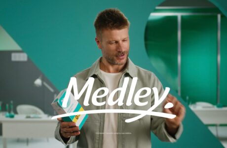 Medley celebra 30 anos reforçando sua credibilidade em campanha