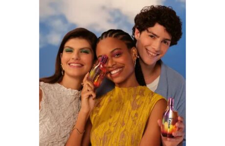 Natura apresenta nova fragrância Humor Envolve