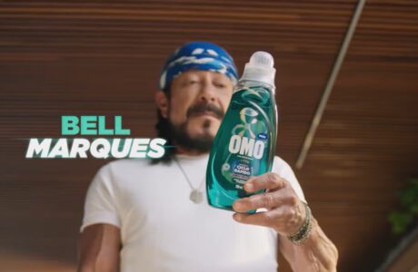 OMO Ciclo Rápido Lava as Bandanas de Bell Marques para Todo o Carnaval 2026