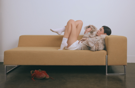 PUMA se une a Daniëlle Cathari para colaboração inspirada na natureza e em texturas orgânicas