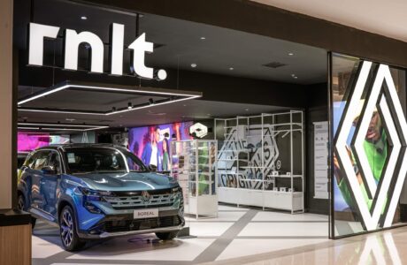 Renault inaugura primeira loja conceito rnlt no Brasil (2)