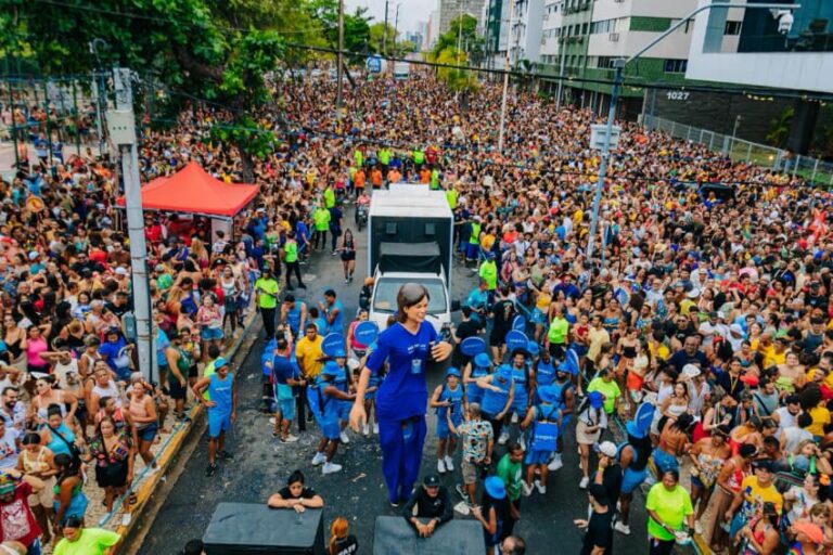 Terra leva marcas ao Carnaval de rua