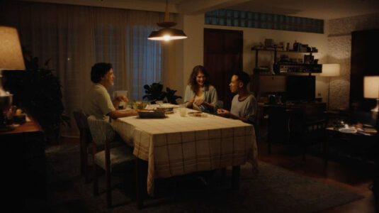 Abriu um Lacta, já é Páscoa campanha transforma chocolate em convite à presença real