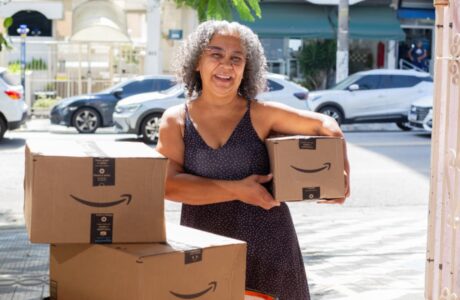Amazon expande programa logístico no Brasil com potencial de R$ 300 milhões para PMEs