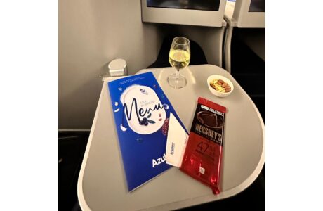 Azul transforma a experiência de voo com ativação de mais uma marca parceira a bordo