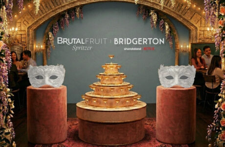 Brutal Fruit Spritzer e Tônica Antarctica promovem experiências inéditas do universo Bridgerton em São Paulo, em parceria com Netflix e Shondaland