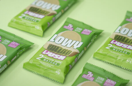 Collab entre Lowy e Push Matcha leva superfood japonesa ao universo dos doces funcionais