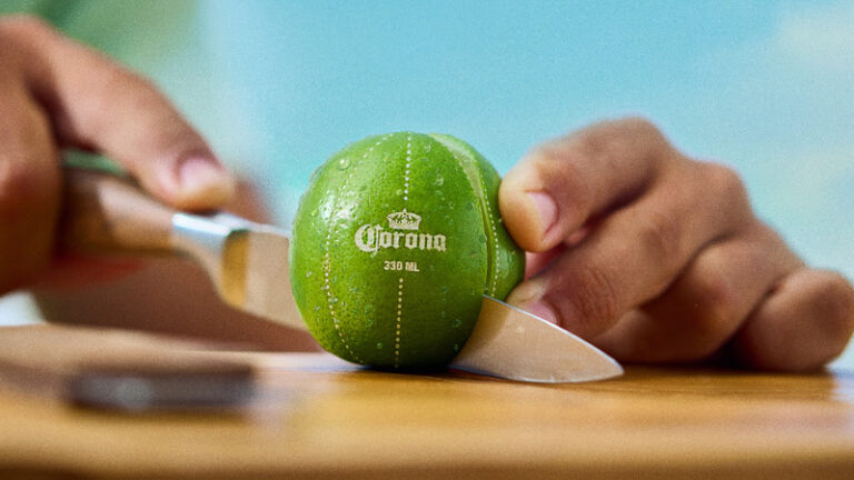 Corona lança campanha global para assegurar o corte ideal no ritual do limão