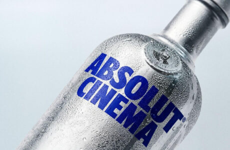 Euphoria Creative transforma meme em edição comemorativa de Absolut durante a semana do Oscar