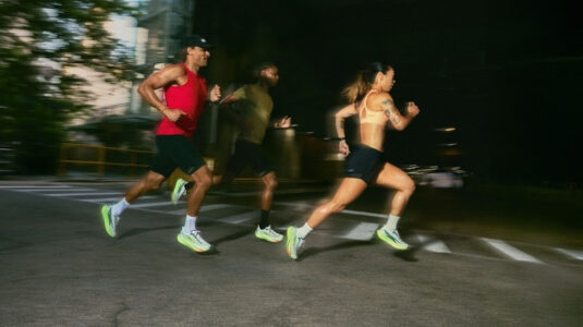 Hoka lança no Brasil o Mach 7 velocidade leve com retorno de energia explosivo