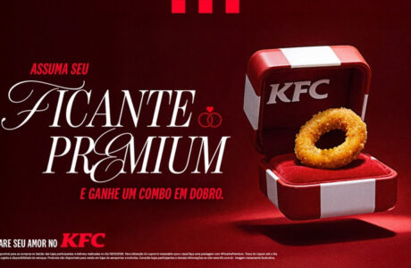 KFC convida brasileiros a oficializar o com anel de cebola e lança linha Onion Lovers