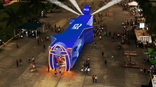 Lacta antecipa a magia da Páscoa levando a maior parreira de ovos já vista para o Parque Villa-Lobos