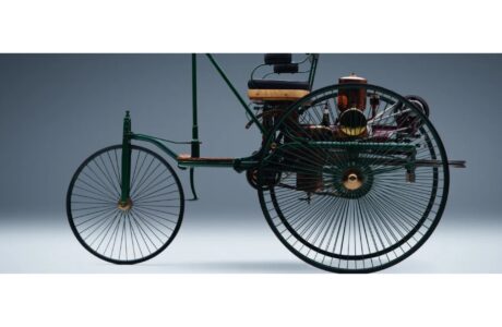 Mercedes-Benz completa 140 anos e constrói o futuro da mobilidade desde a invenção do automóvel