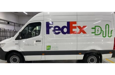 Mercedes-Benz eSprinter impulsiona frota elétrica da FedEx no Brasil