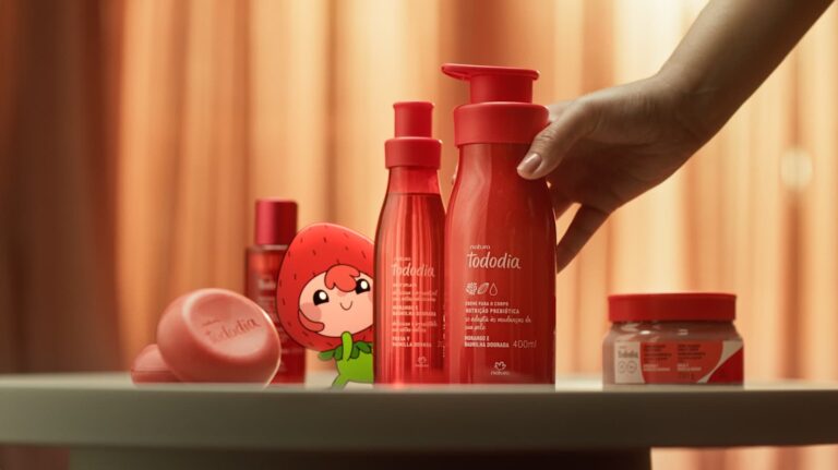 Natura e Africa Creative apresentam a campanha de lançamento da nova linha Natura Tododia Morango e Baunilha Dourada