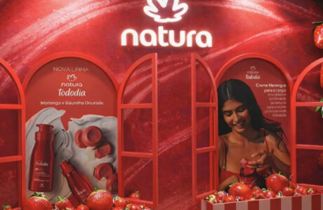 Natura promove experiência sensorial para apresentar a nova linha Tododia Morango e Baunilha Dourada em Campinas
