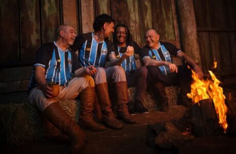 New Balance e Grêmio apresentam novos uniformes do clube gaúcho para 2026