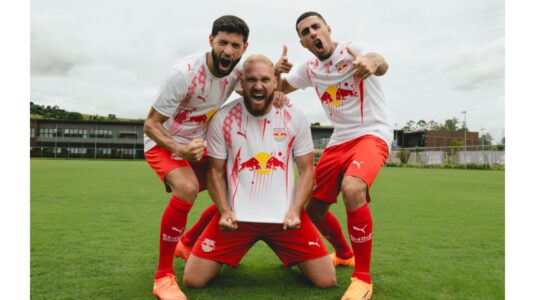 PUMA e Red Bull Bragantino apresentam novo uniforme HOME para 2026