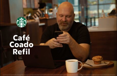 Starbucks lança refil de café coado no Brasil e fortalece estratégia de experiência em suas lojas
