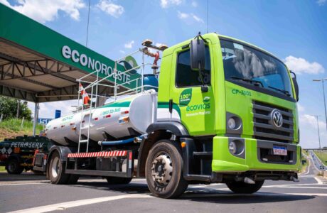 VW Caminhões e Ônibus avança com biocombustível 100% vegetal (1)