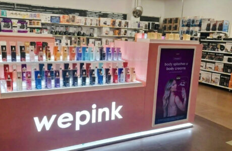 WEPINK e AMERICANAS firmam parceria para instalação de quiosques em lojas de rua