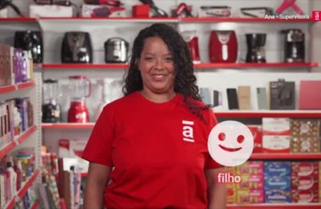 Americanas aposta em colaboradoras, influenciadores e retail media em campanha de Dia das Mães com estratégia 360°