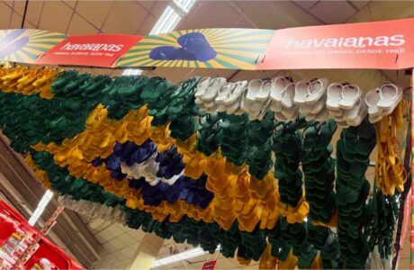Americanas cria parreira de Havaianas nas cores da bandeira do Brasil para o Mundial (1)