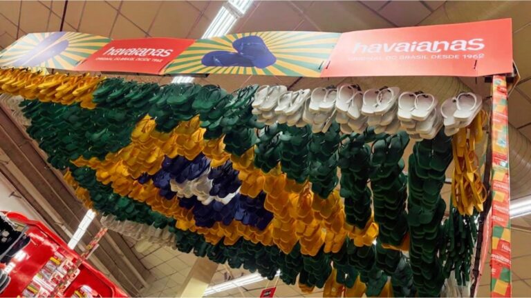 Americanas cria parreira de Havaianas nas cores da bandeira do Brasil para o Mundial (1)