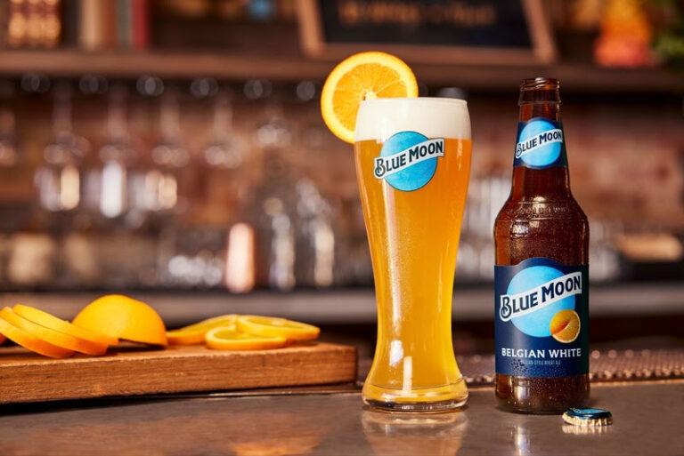 Blue Moon reforça conexão com arte e marca presença na SP-Arte