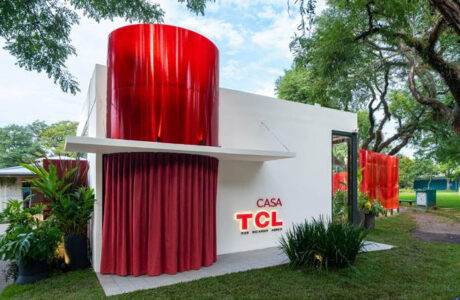 Casa TCL transforma a televisão em centro afetivo do morar brasileiro