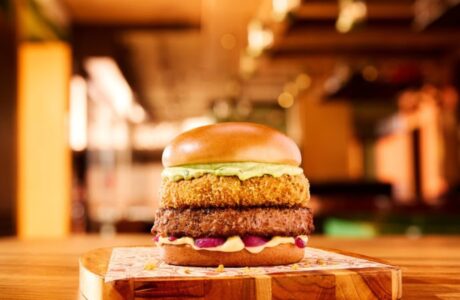 Catupiry® marca presença em retorno de clássicos do menu do Outback